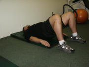 Back Strength Training – easy – pelvic tilt