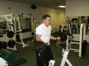 Biceps Strength Training – standing barbell curls